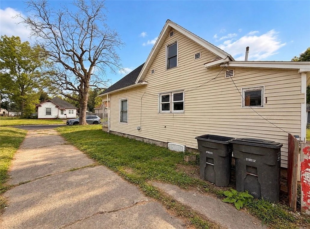 127 Kentucky Avenue Property Photo 2