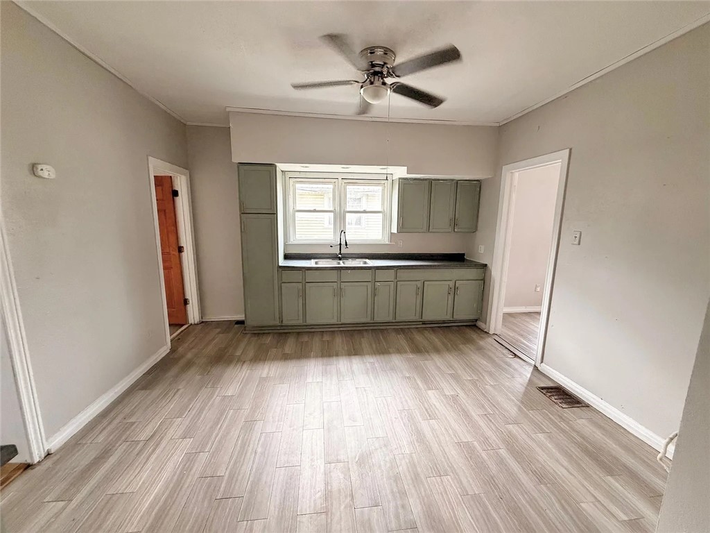 127 Kentucky Avenue Property Photo 4