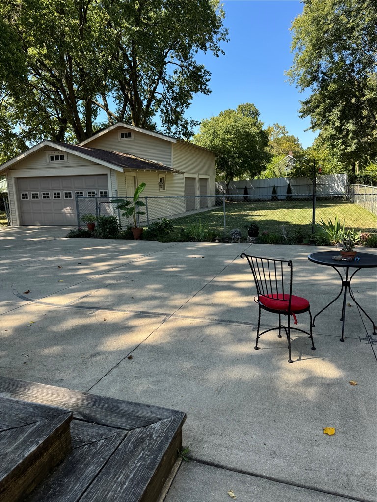 607 Kitchell Street Property Photo 18