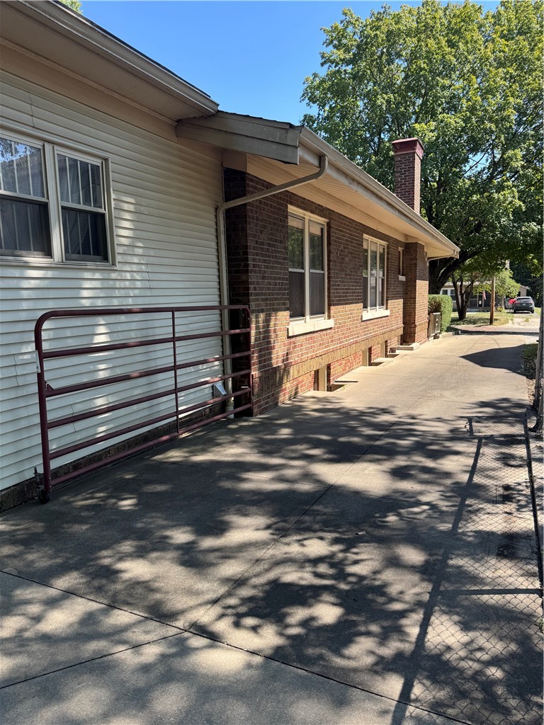 607 Kitchell Street Property Photo 22