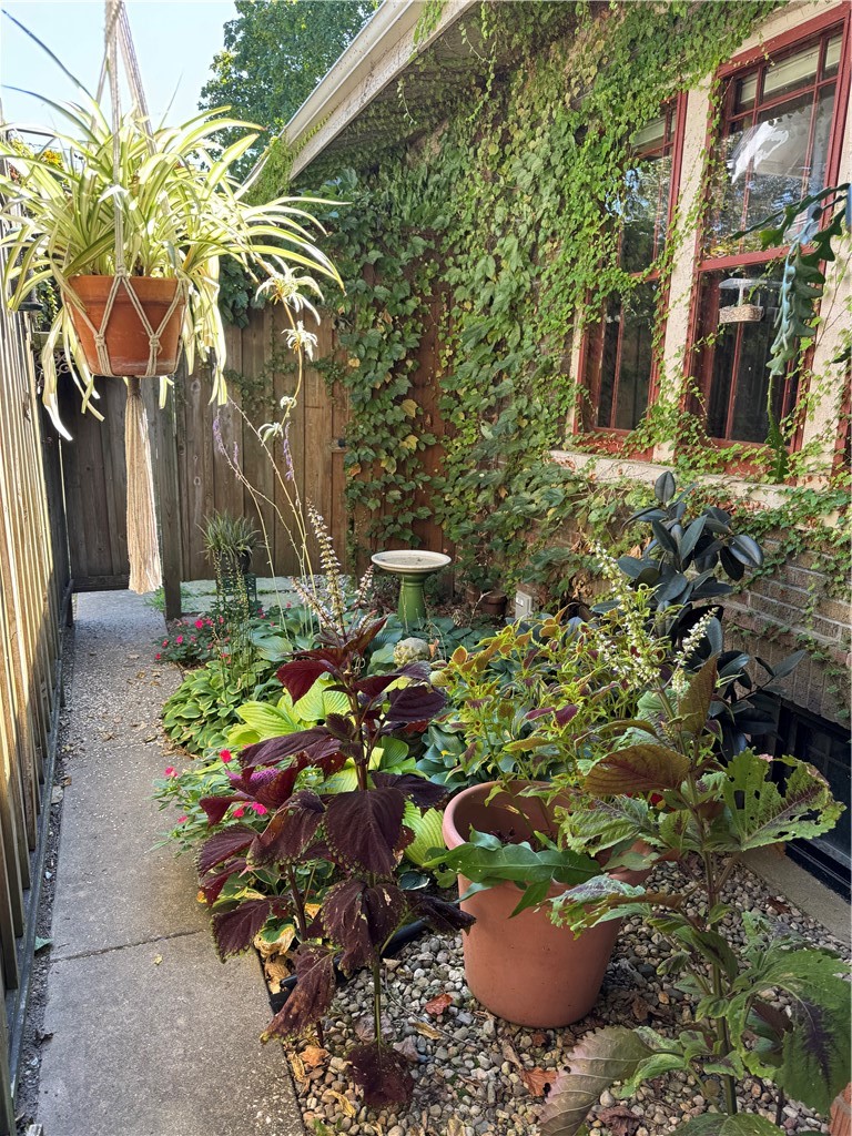 607 Kitchell Street Property Photo 25
