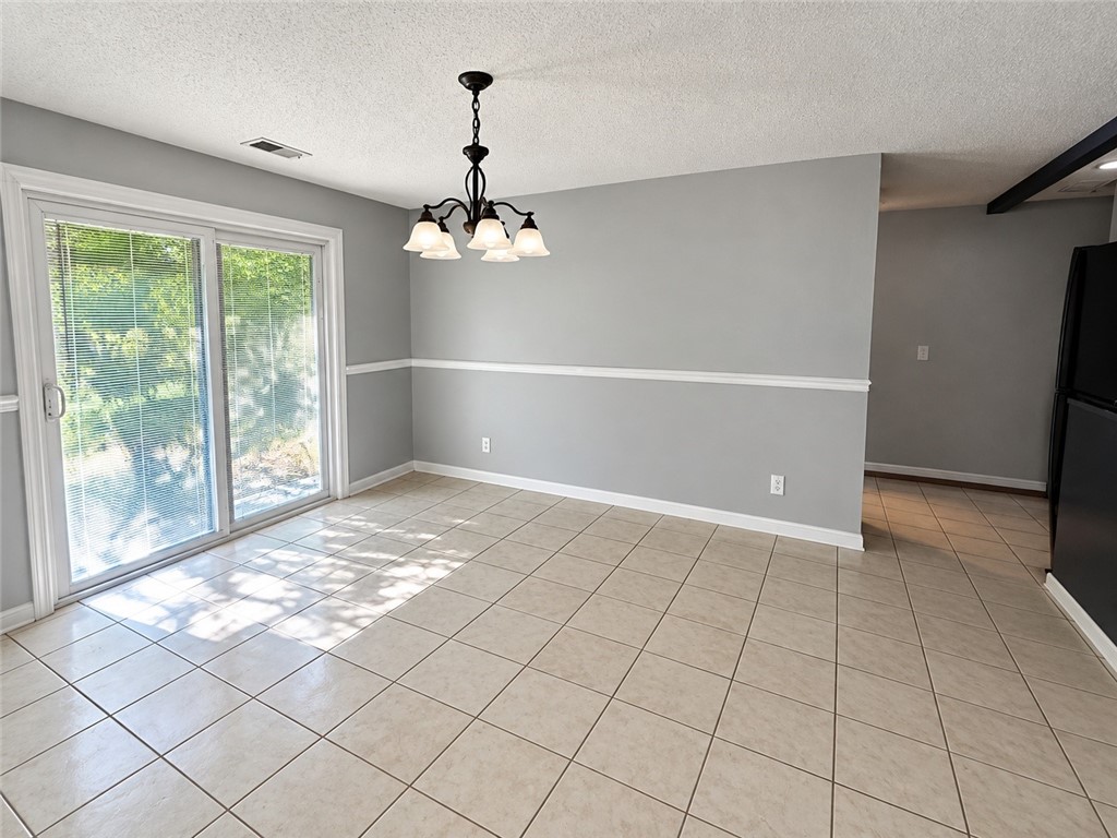 112 Wayne Drive Property Photo 4
