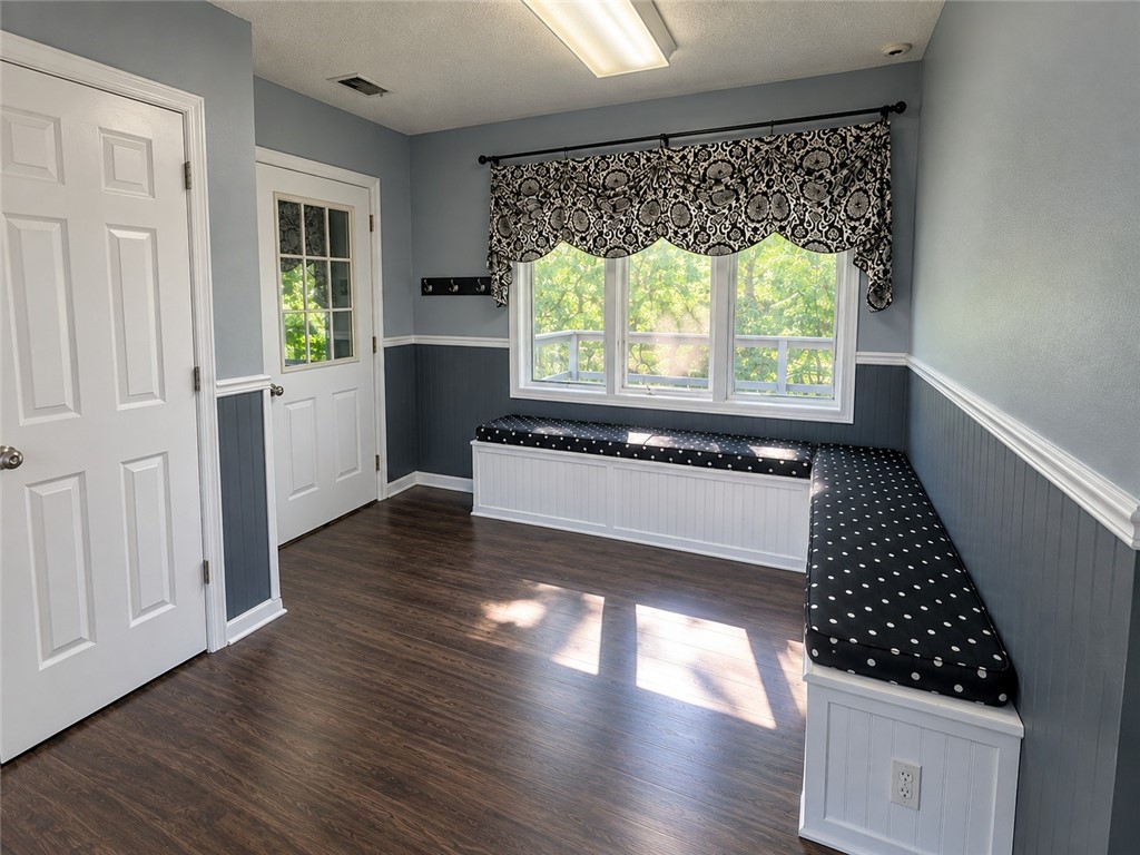 112 Wayne Drive Property Photo 6