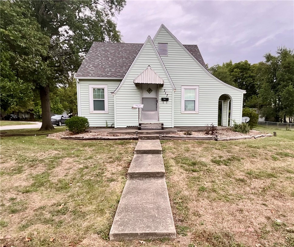 717 W N 2nd Street Property Photo 1