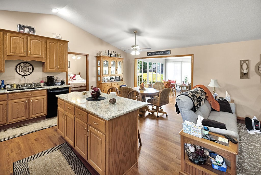 19 Mockernut Street Property Photo 14