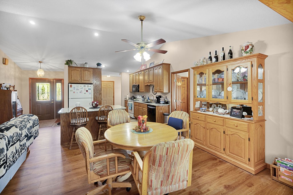 19 Mockernut Street Property Photo 16