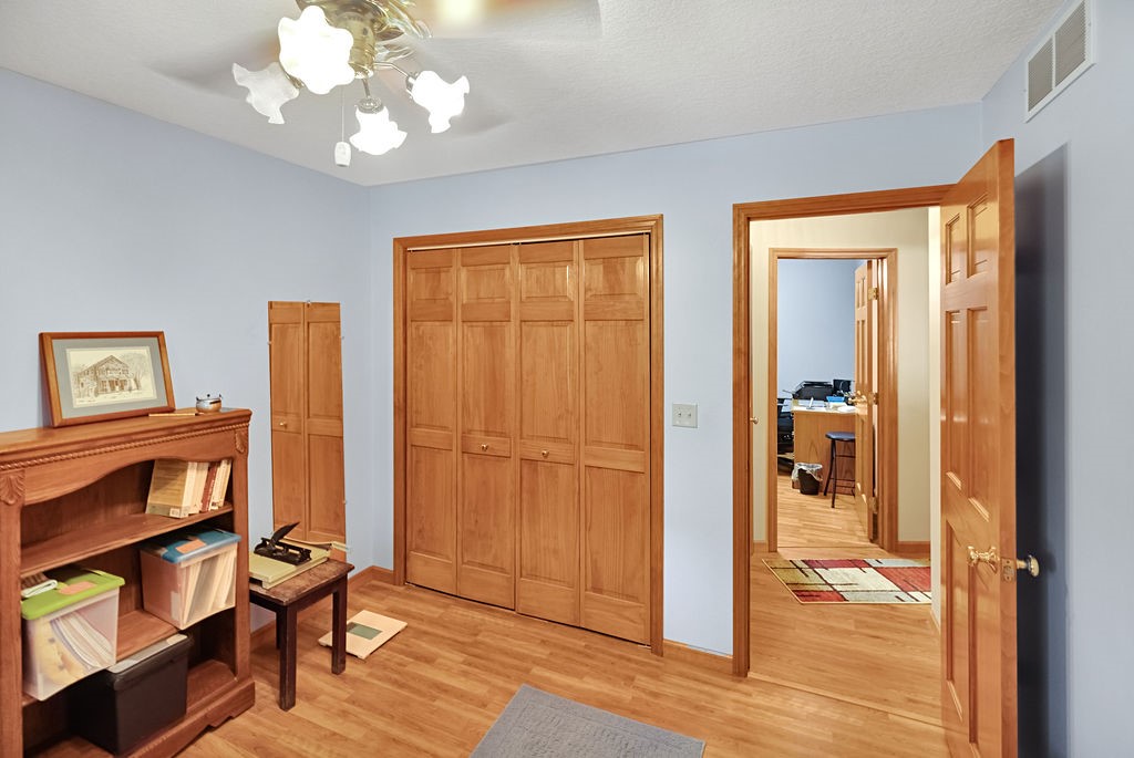 19 Mockernut Street Property Photo 26