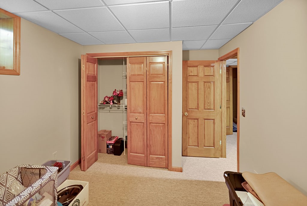 19 Mockernut Street Property Photo 33