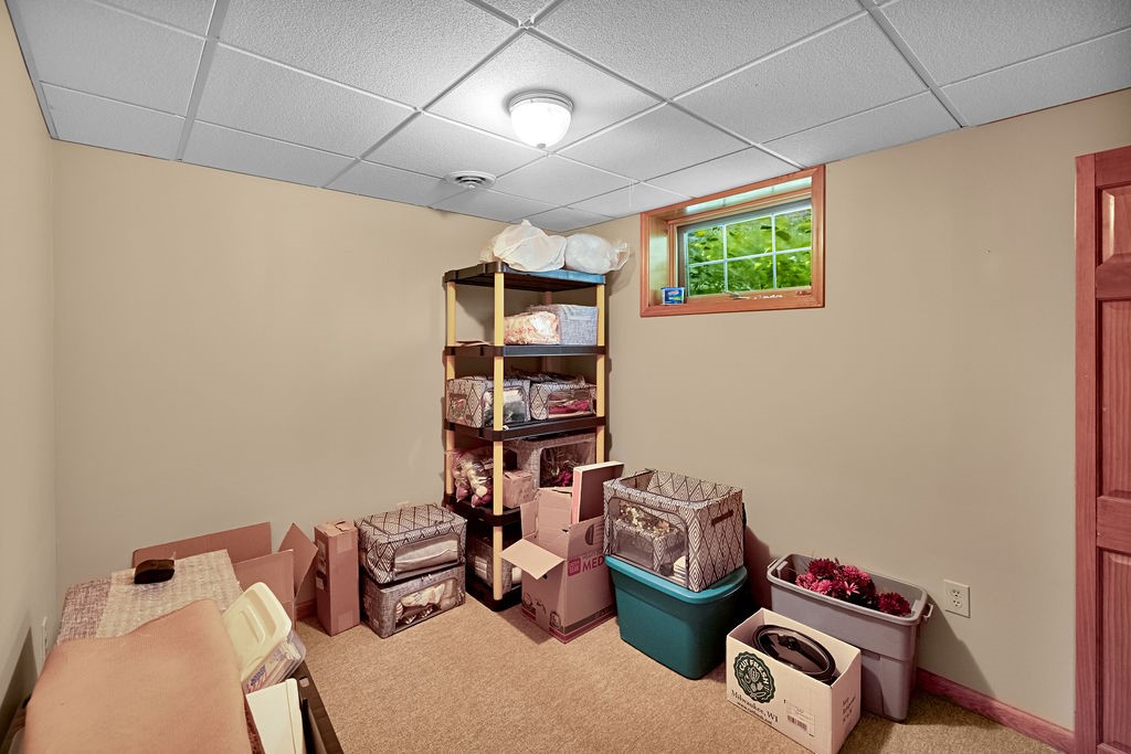 19 Mockernut Street Property Photo 34