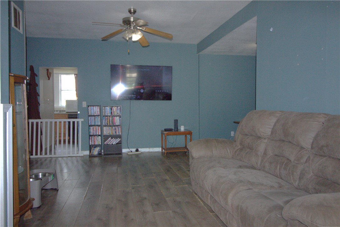 3008 Shelby Avenue Property Photo 2