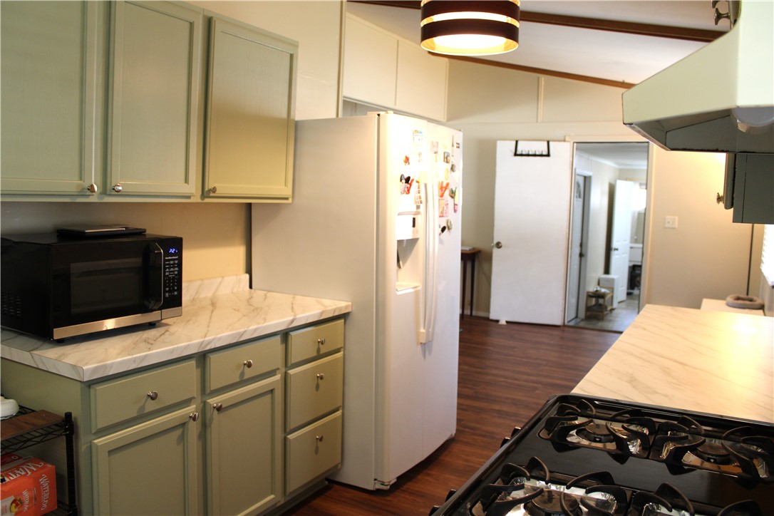1005 N Wood Street Property Photo 6