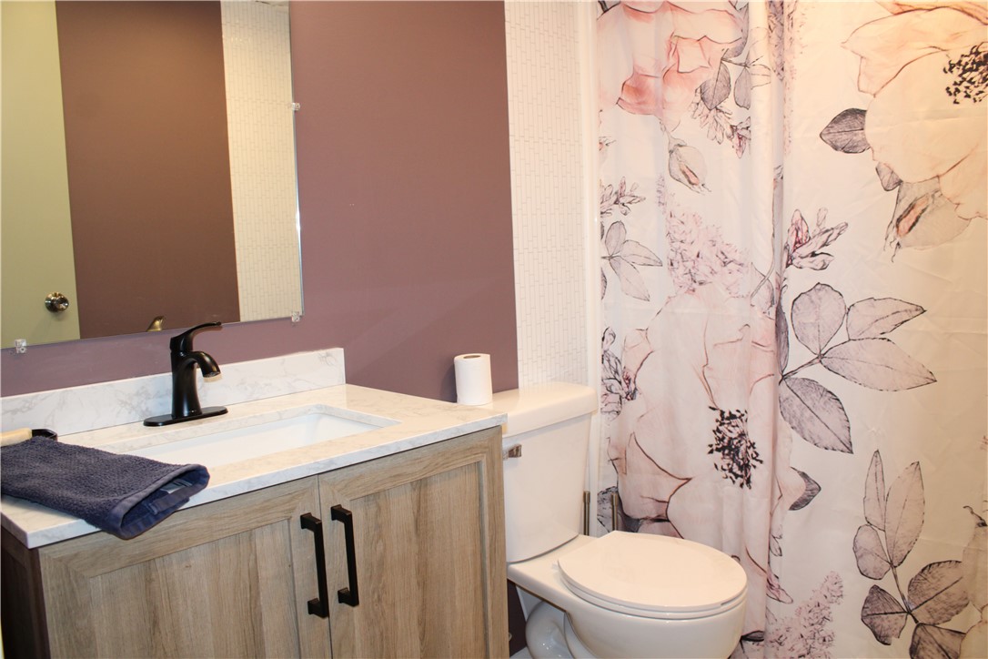 1005 N Wood Street Property Photo 14
