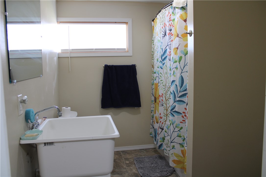1005 N Wood Street Property Photo 15