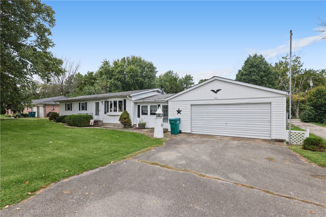 707 S Airport Road Property Photo 1