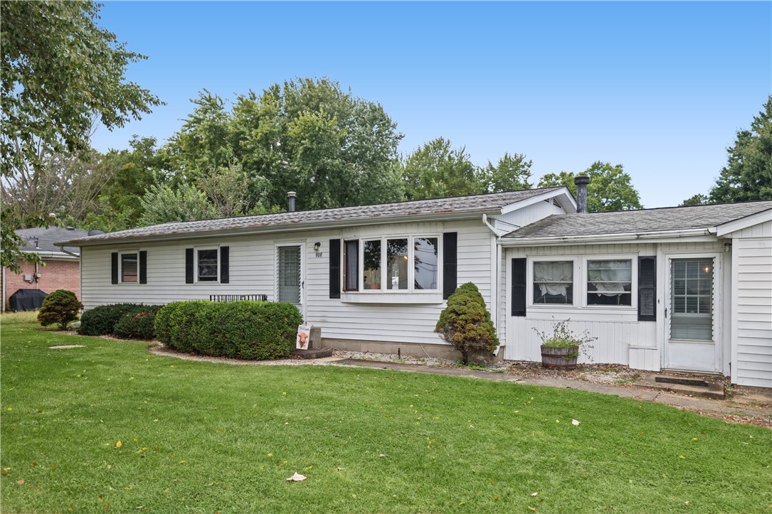 707 S Airport Road Property Photo 2