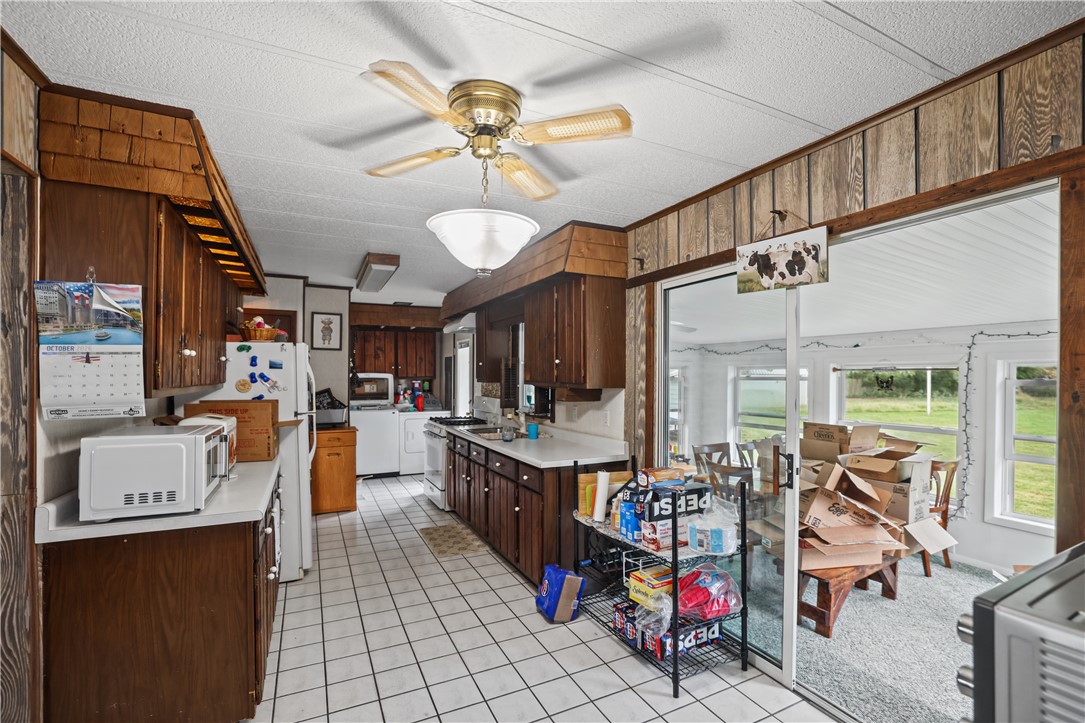 707 S Airport Road Property Photo 8