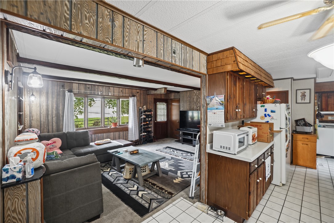 707 S Airport Road Property Photo 9