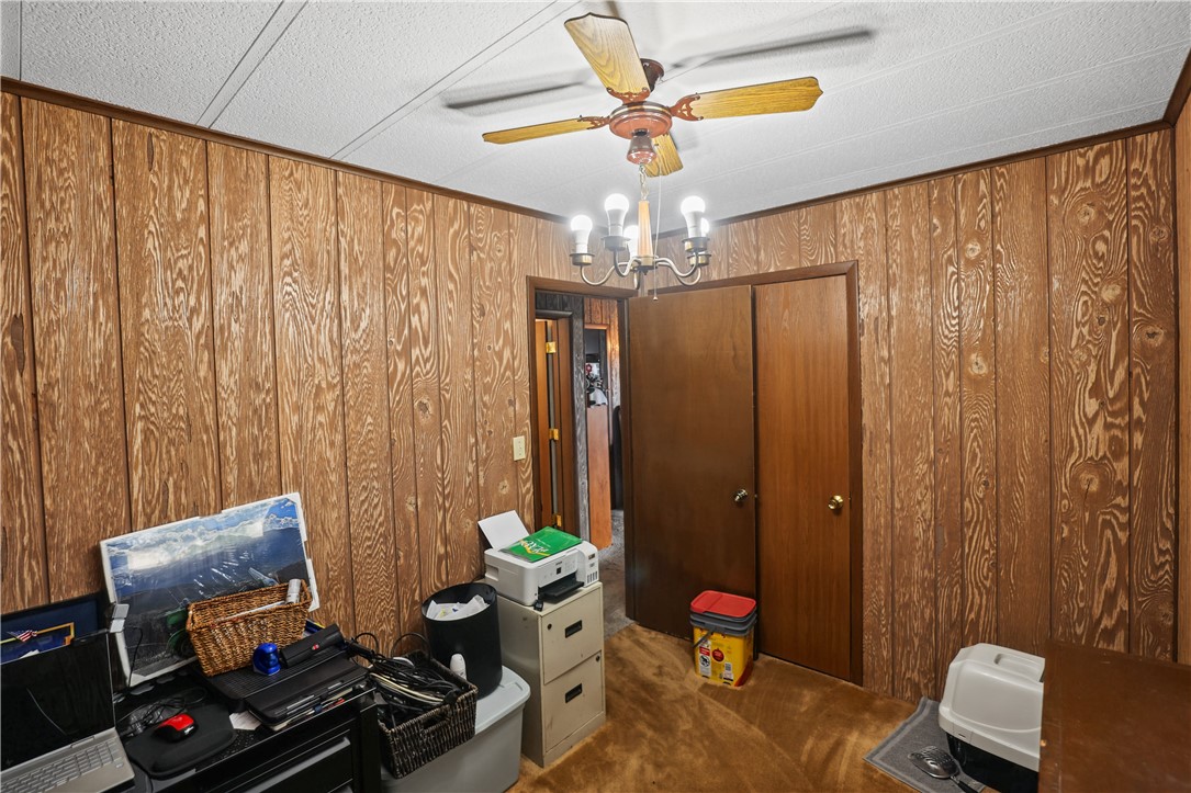707 S Airport Road Property Photo 17