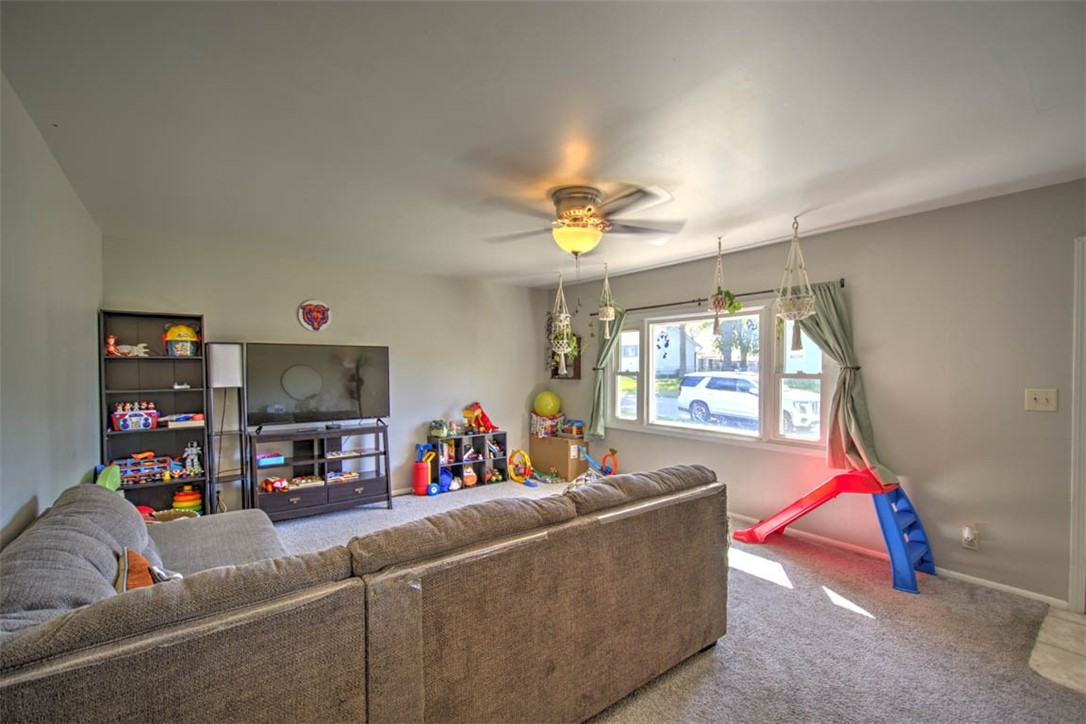 8 E Imboden Drive Property Photo 5