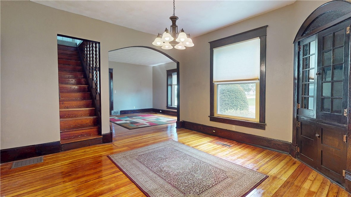523 E Madison Avenue Property Photo 11
