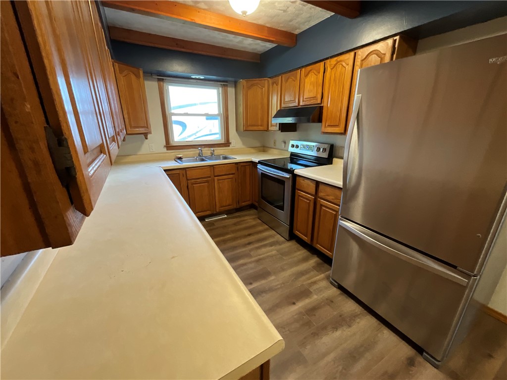 515 N Oak Street Property Photo 8