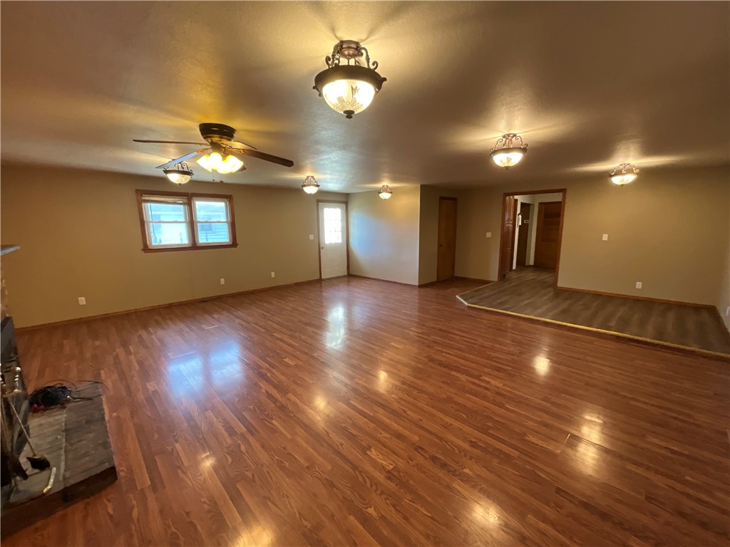 515 N Oak Street Property Photo 11