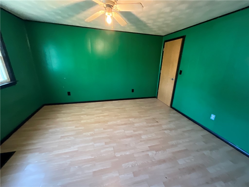 515 N Oak Street Property Photo 14