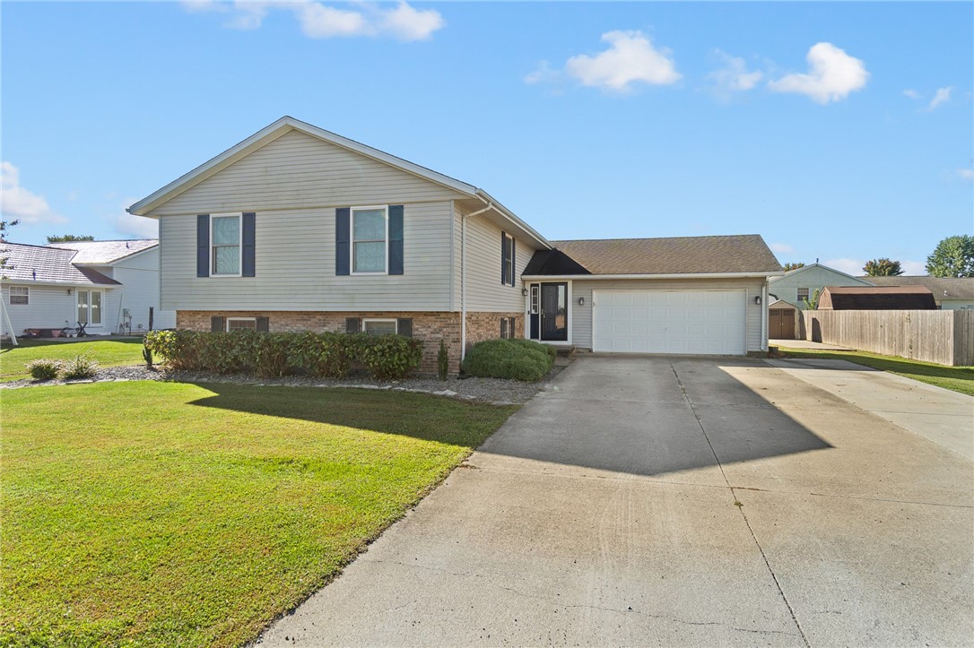 803 W Rickelman Avenue Property Photo 1
