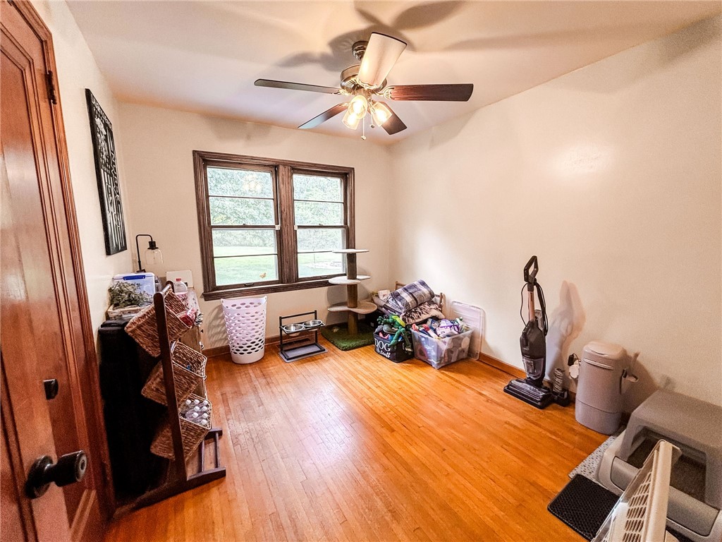 5 Parisian Court Property Photo 16