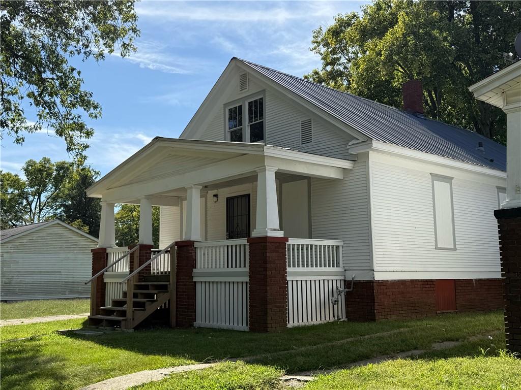 1155 N Church Street Property Photo 2