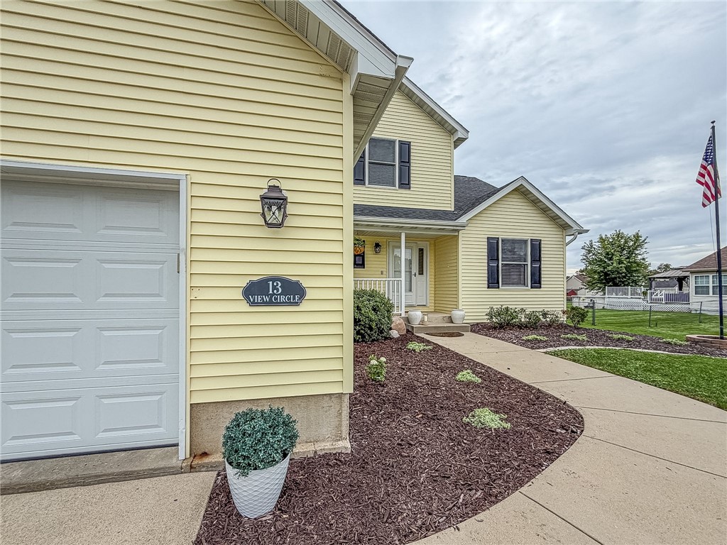 13 View Circle Property Photo 4