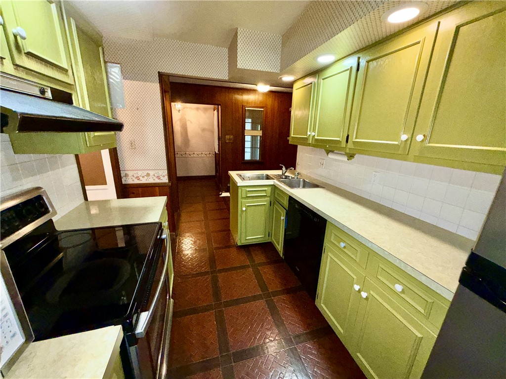 1440 W California Avenue Property Photo 4