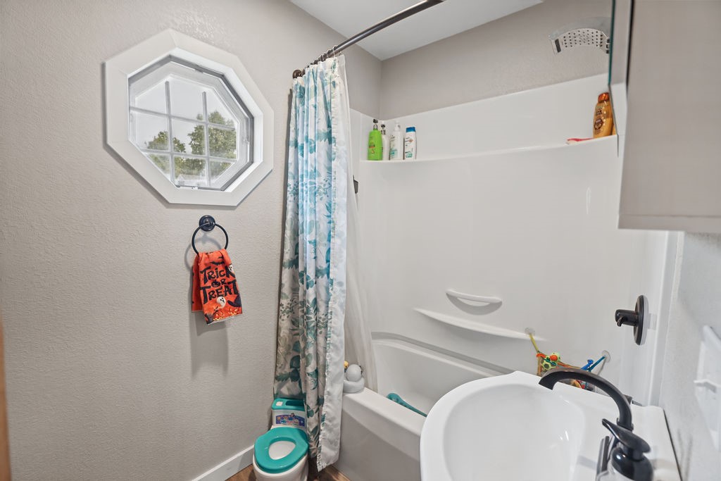 320 Roberts Drive Property Photo 11