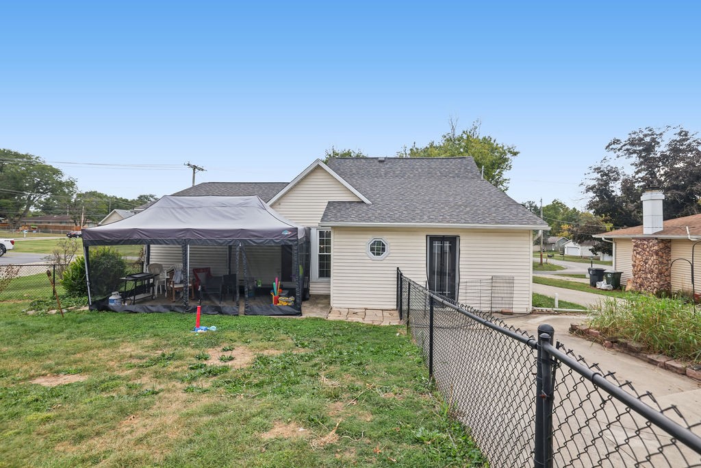 320 Roberts Drive Property Photo 21