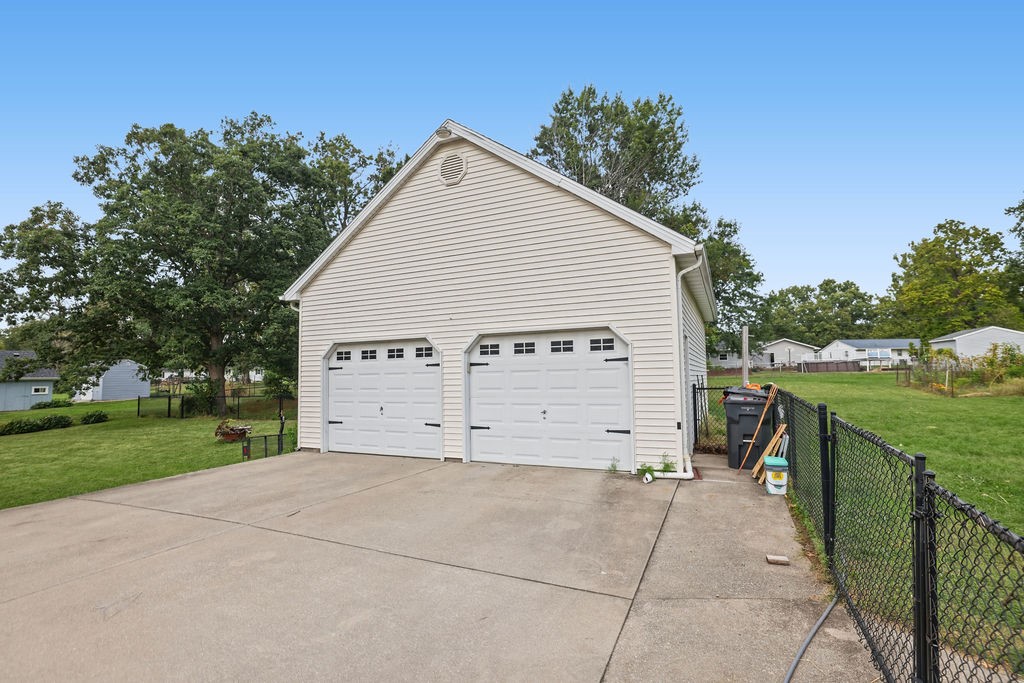 320 Roberts Drive Property Photo 22