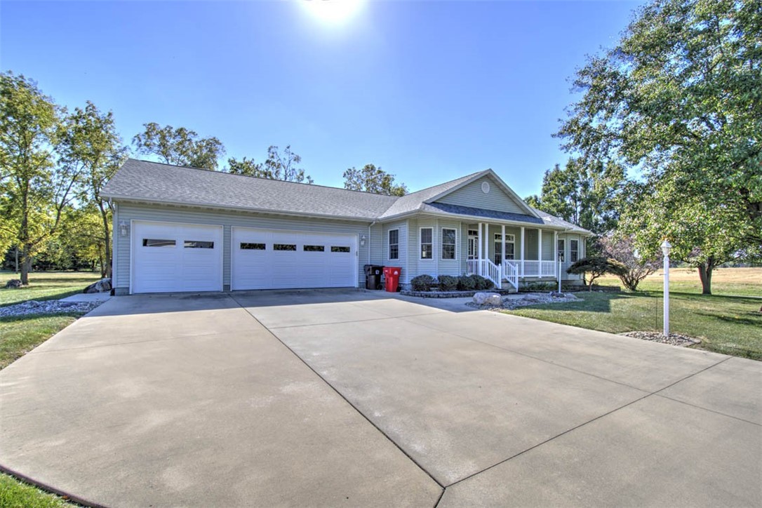 6711 Raintree Lane Property Photo 1