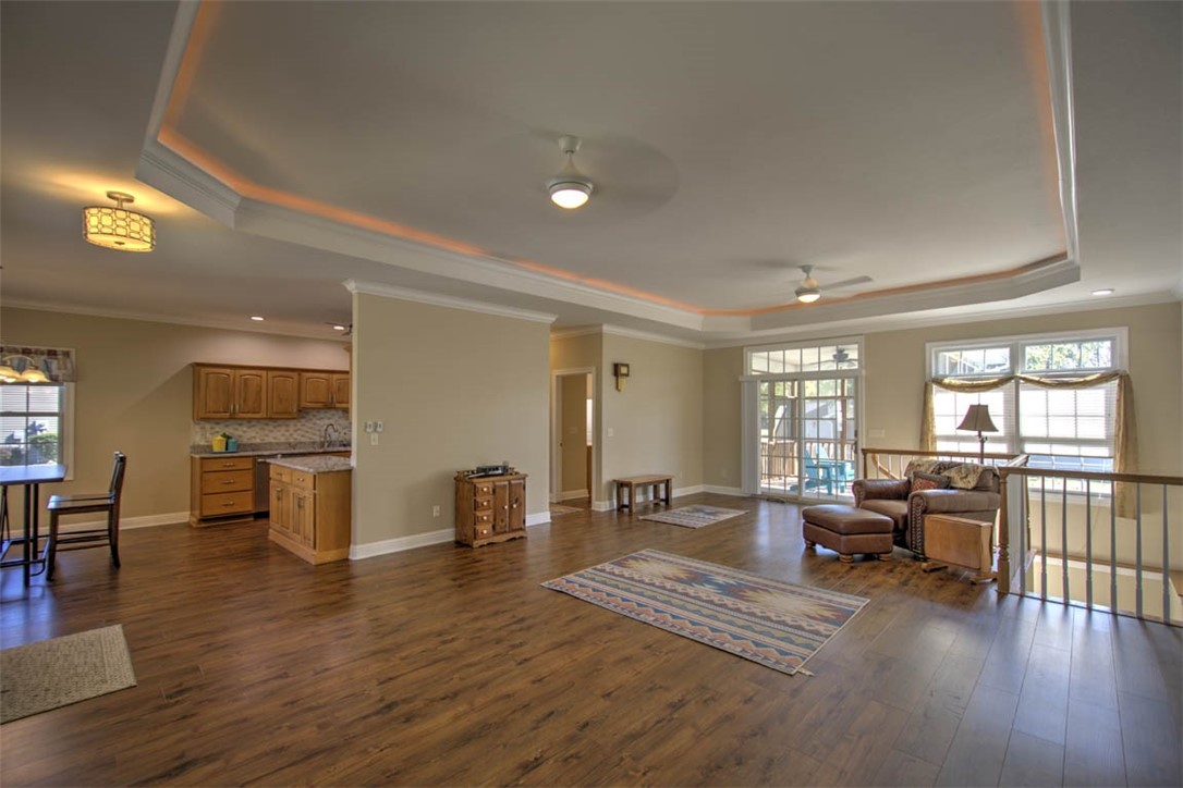 6711 Raintree Lane Property Photo 9
