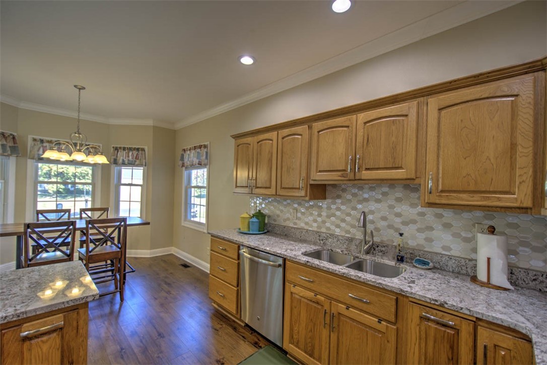 6711 Raintree Lane Property Photo 14