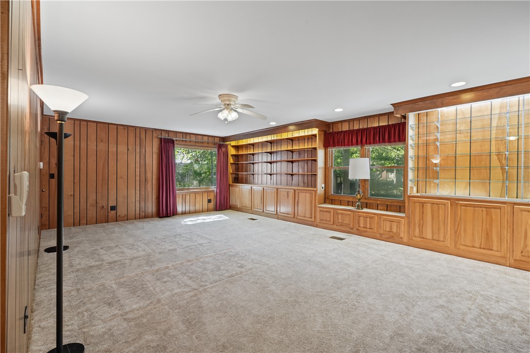 1426 N Logan Avenue Property Photo 32