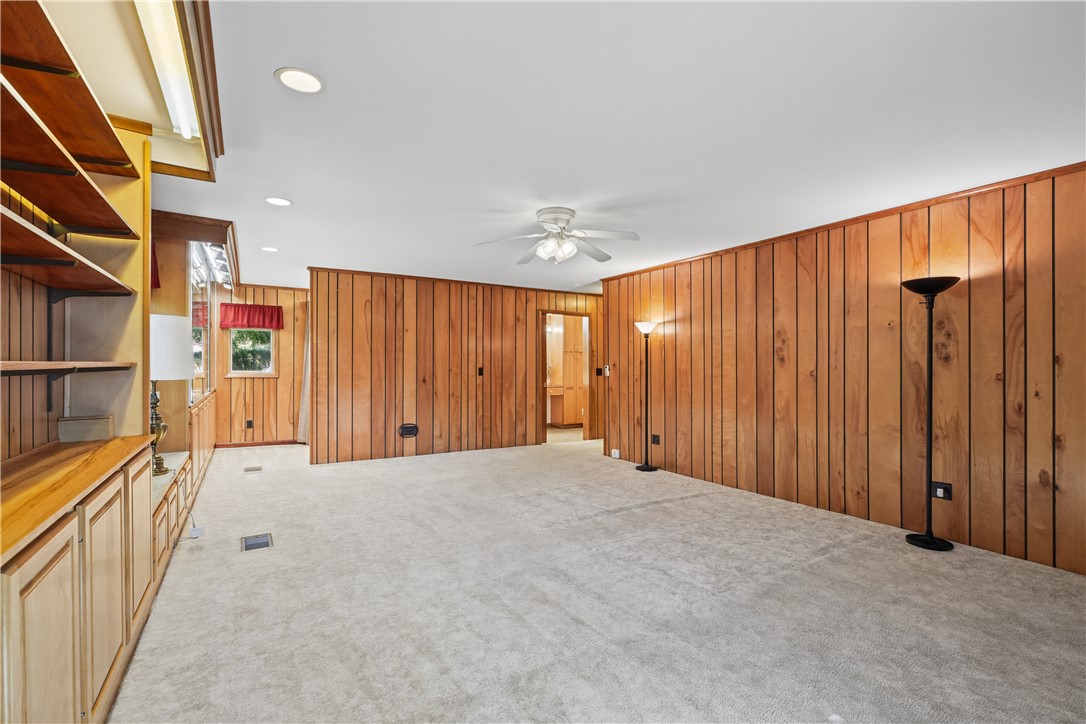 1426 N Logan Avenue Property Photo 33