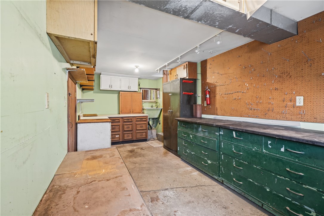 1426 N Logan Avenue Property Photo 47