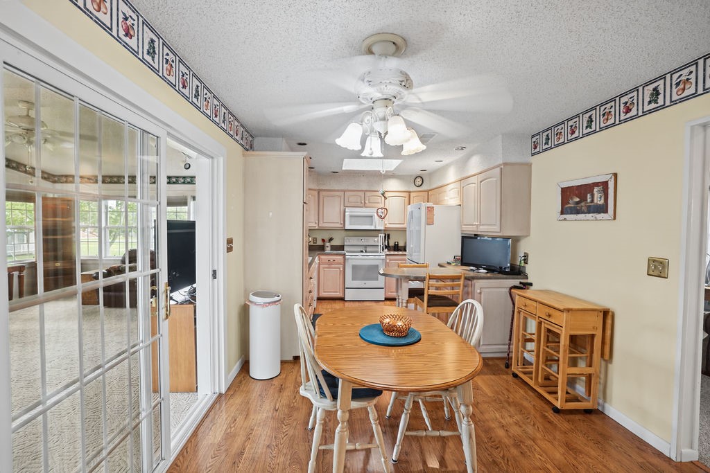106 E Hillshire Road Property Photo 12