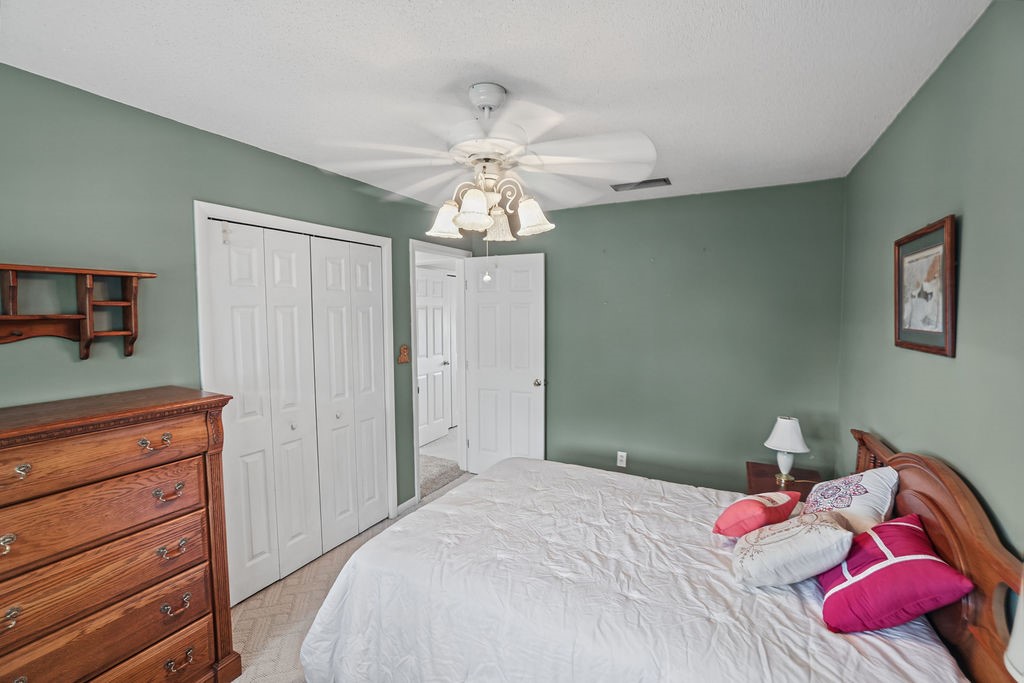 106 E Hillshire Road Property Photo 21