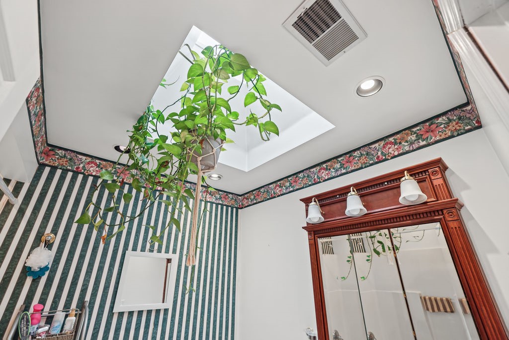 106 E Hillshire Road Property Photo 23
