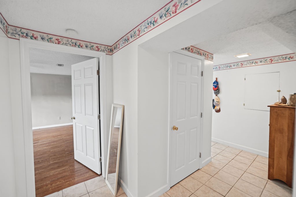 106 E Hillshire Road Property Photo 29