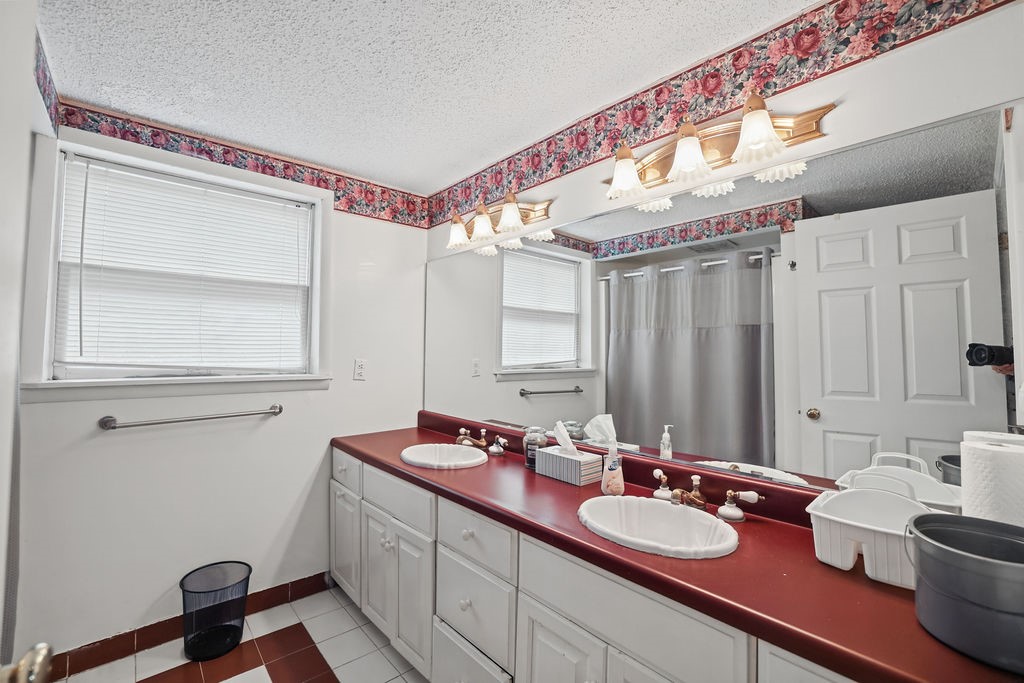 106 E Hillshire Road Property Photo 30