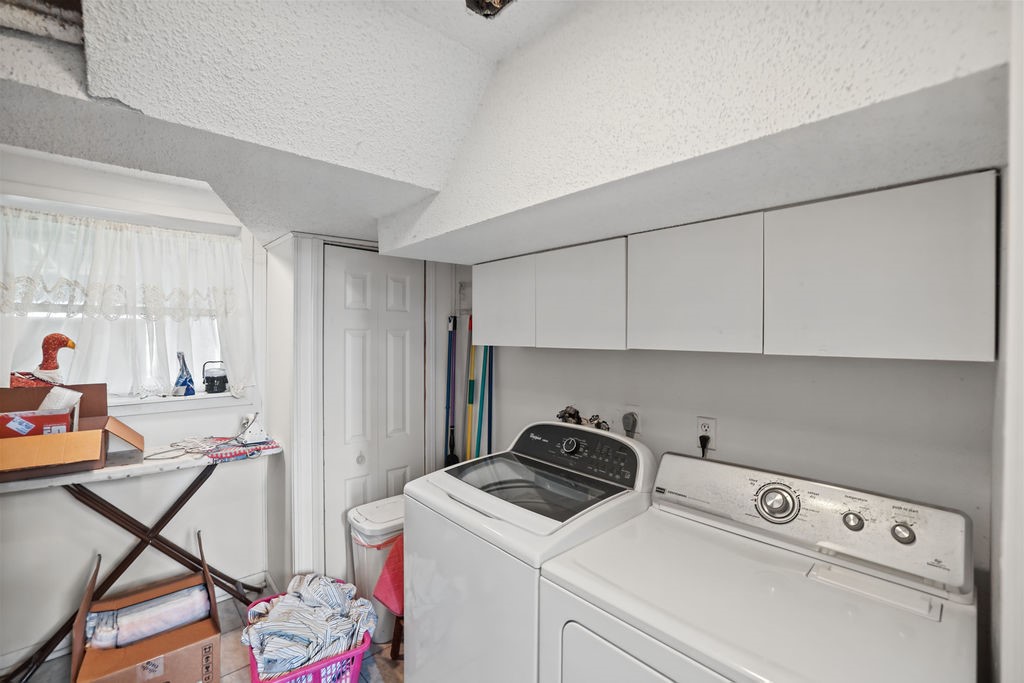 106 E Hillshire Road Property Photo 32
