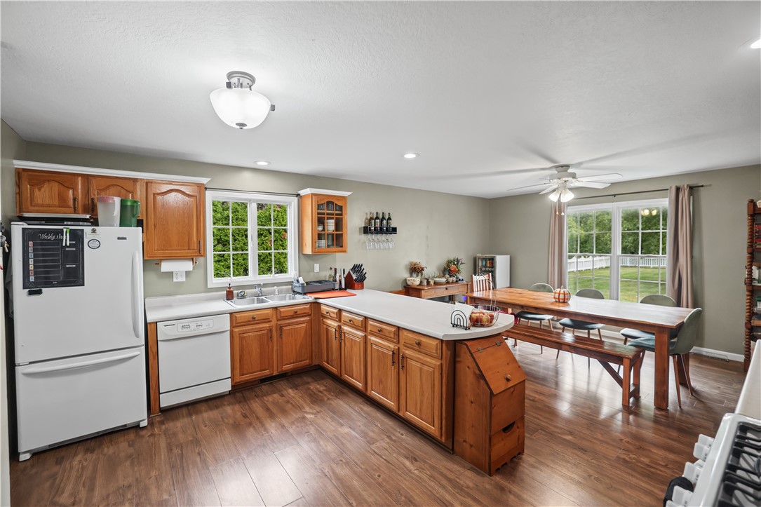 1304 S Patterson Road Property Photo 9