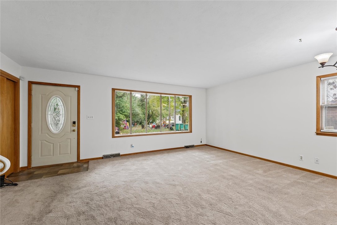 2035 Dickinson Avenue Property Photo 6