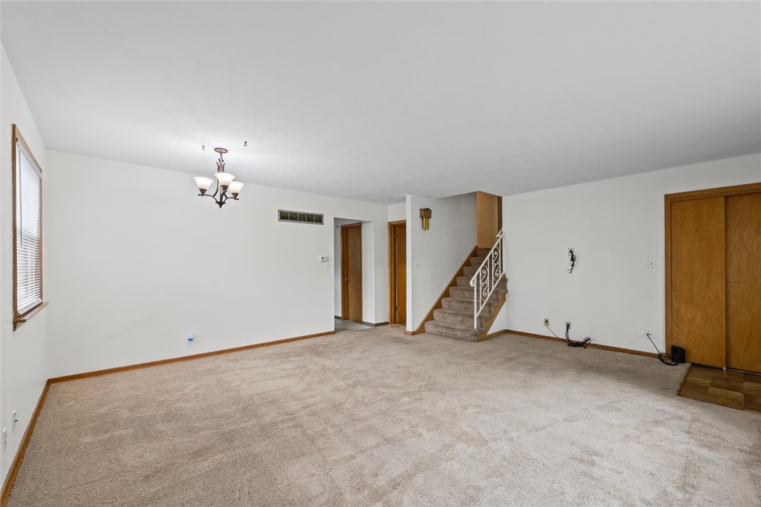 2035 Dickinson Avenue Property Photo 7